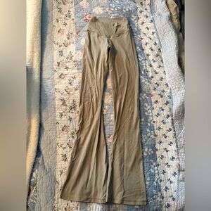 OFFLINE by Aerie light Tan Flared Yoga Pants